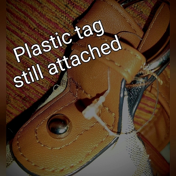 ROSSETTI  Liz Claiborne Beige Cream & Brown Shoulder Bag with Geometric Pattern - Picture 11 of 15